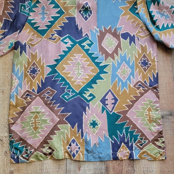 Aztec Print 100% Silk Short Sleeve Blouse - Picture 10 of 12